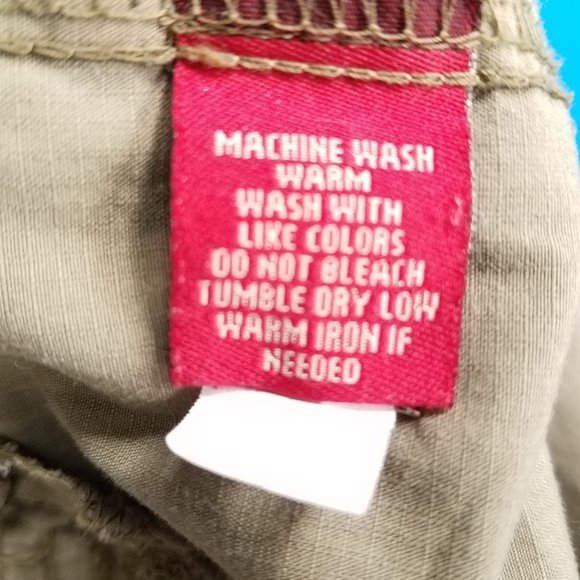 Chaps Denim Cropped Cargo Pants, Sm. - Picture 6 of 6